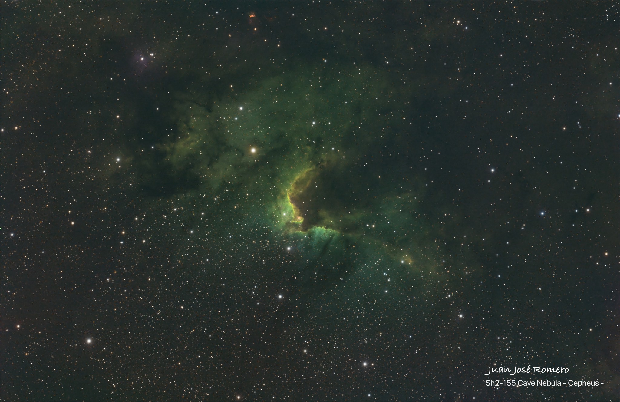 Campo de visión amplio: Sh2-155 – Nebulosa de la Cueva